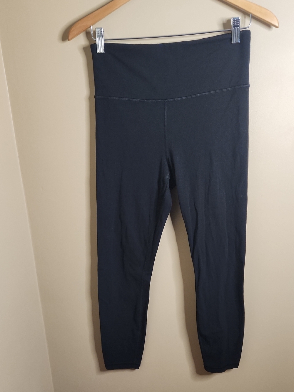 Athleta Ultra High-Rise Elation 7/8 Tight In Black. Size M